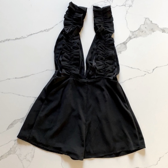 Forever 21 Deep V Ruffled Shoulder Romper - Picture 2 of 8